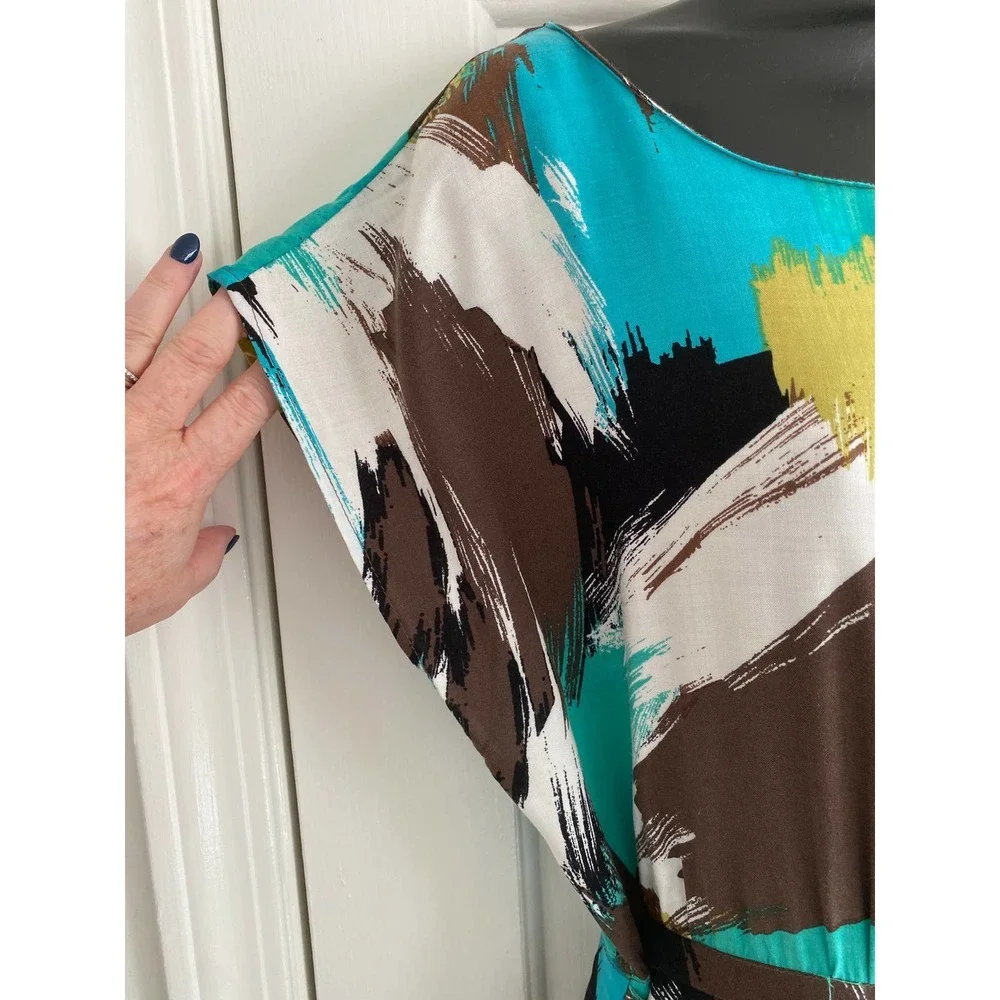 Boutique Dress With Self Tie Sash Large Colorful Abstract Design NWOT - Picture 3 of 10